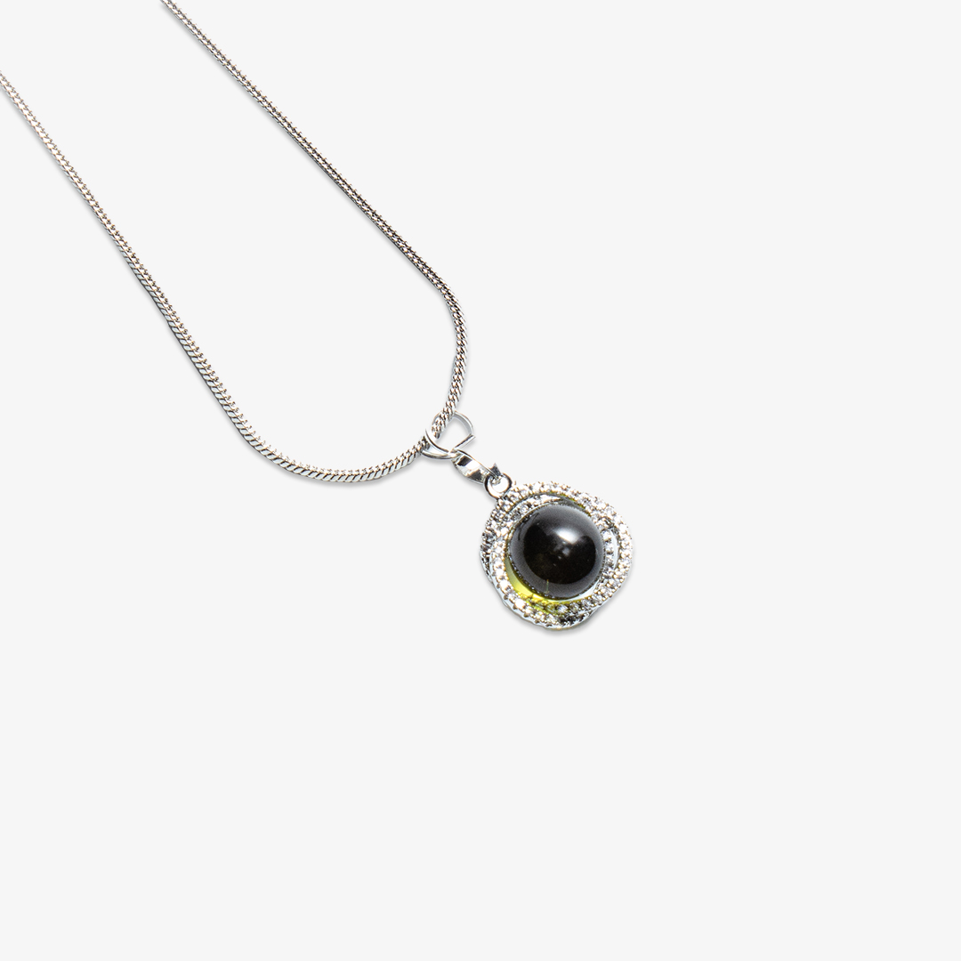 black-cabochon-halo-pendant-necklace-4
