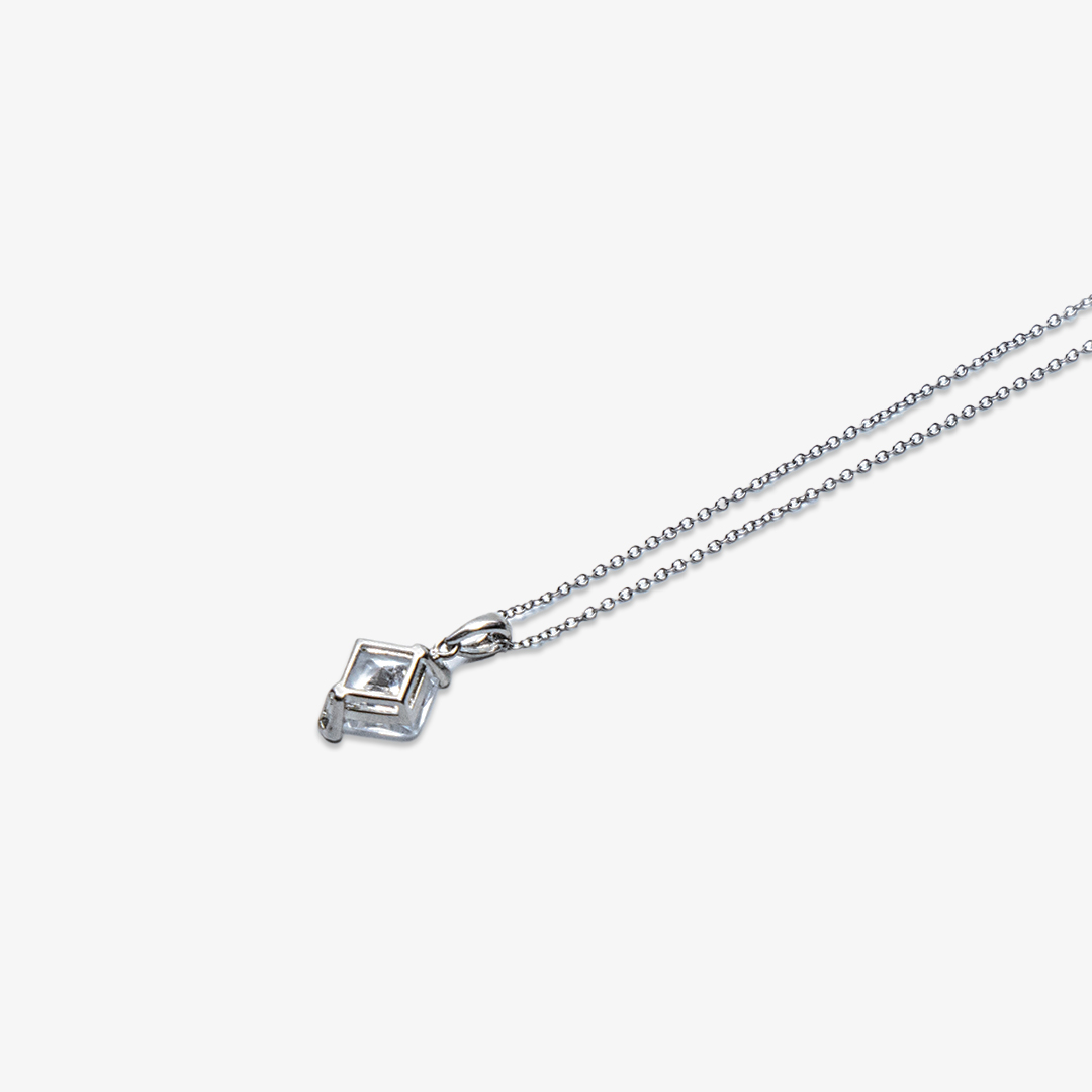 floating-square-crystal-pendant-necklace-2