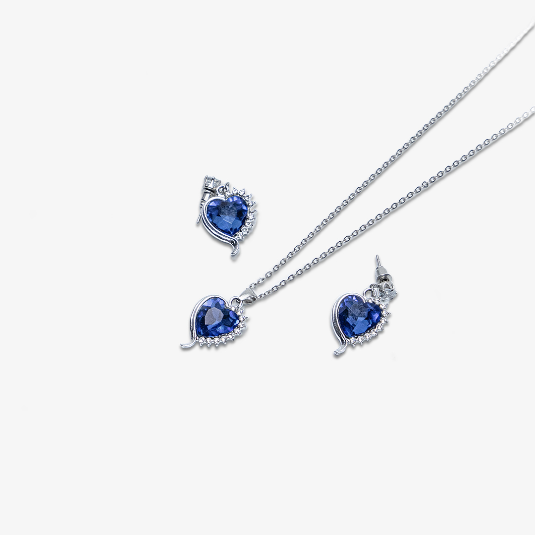 sapphire-blue-heart-halo-jewelry-set