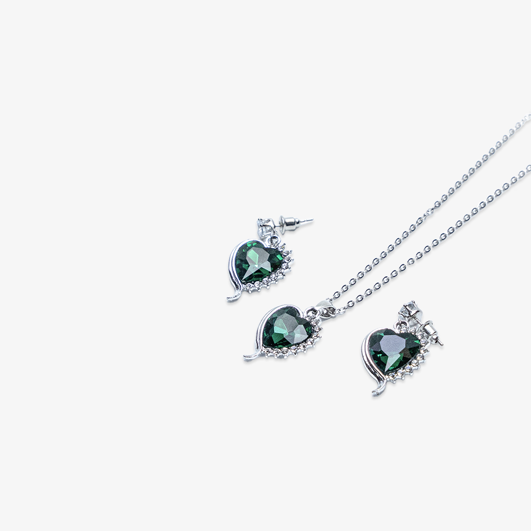 sapphire-emerald-heart-halo-jewelry-set-2