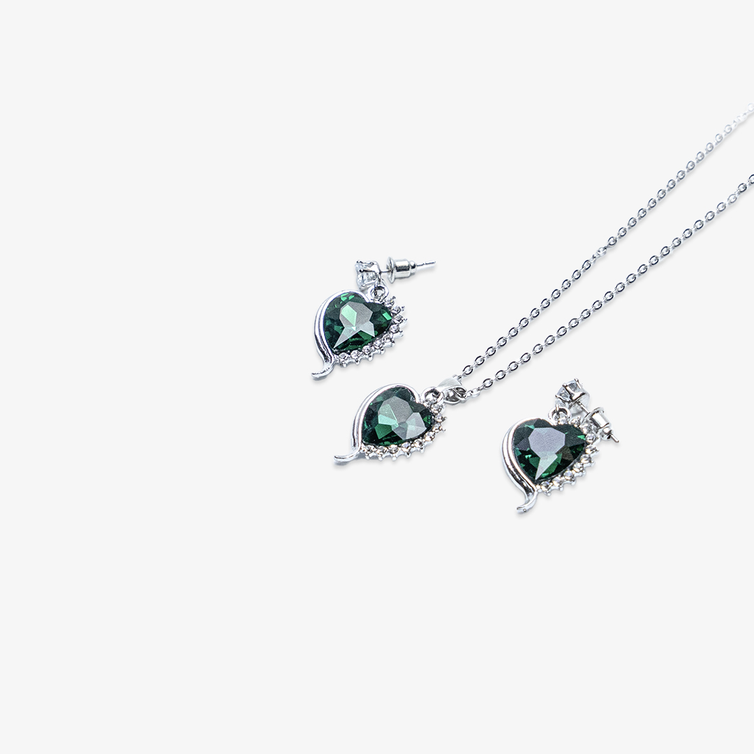 sapphire-emerald-heart-halo-jewelry-set