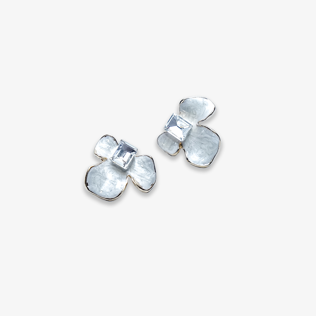 serene-petal-stud-earrings-white